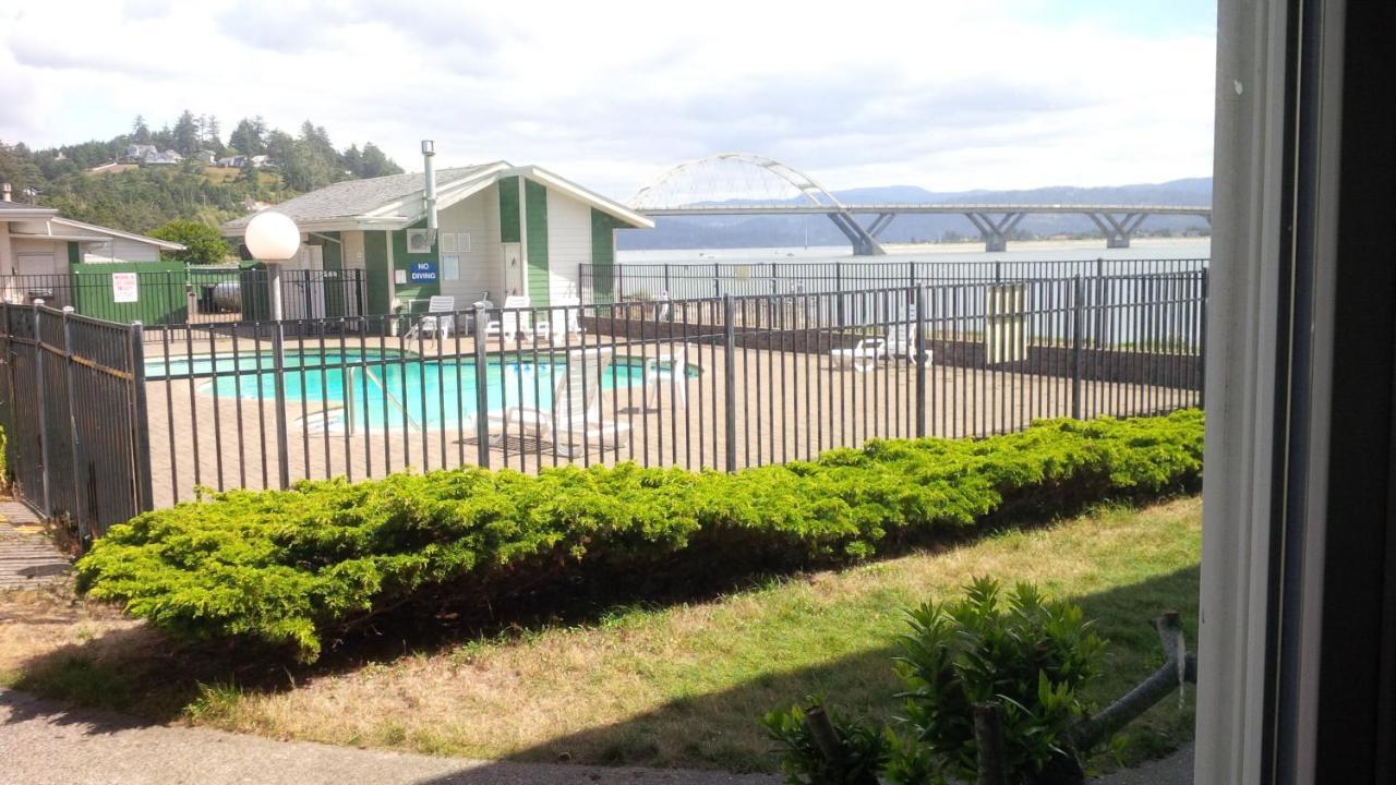 Alsi Resort Hotel Waldport Exterior foto