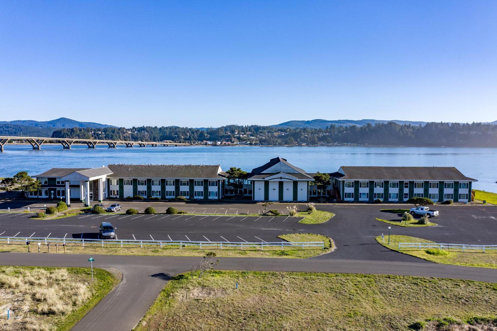 Alsi Resort Hotel Waldport Exterior foto